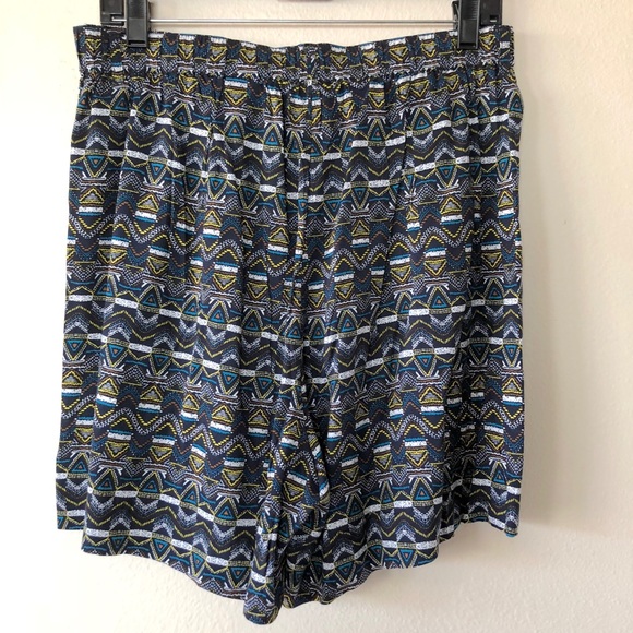 H&M Lightweight Aztec Shorts Size 10 Summer - Picture 3 of 5